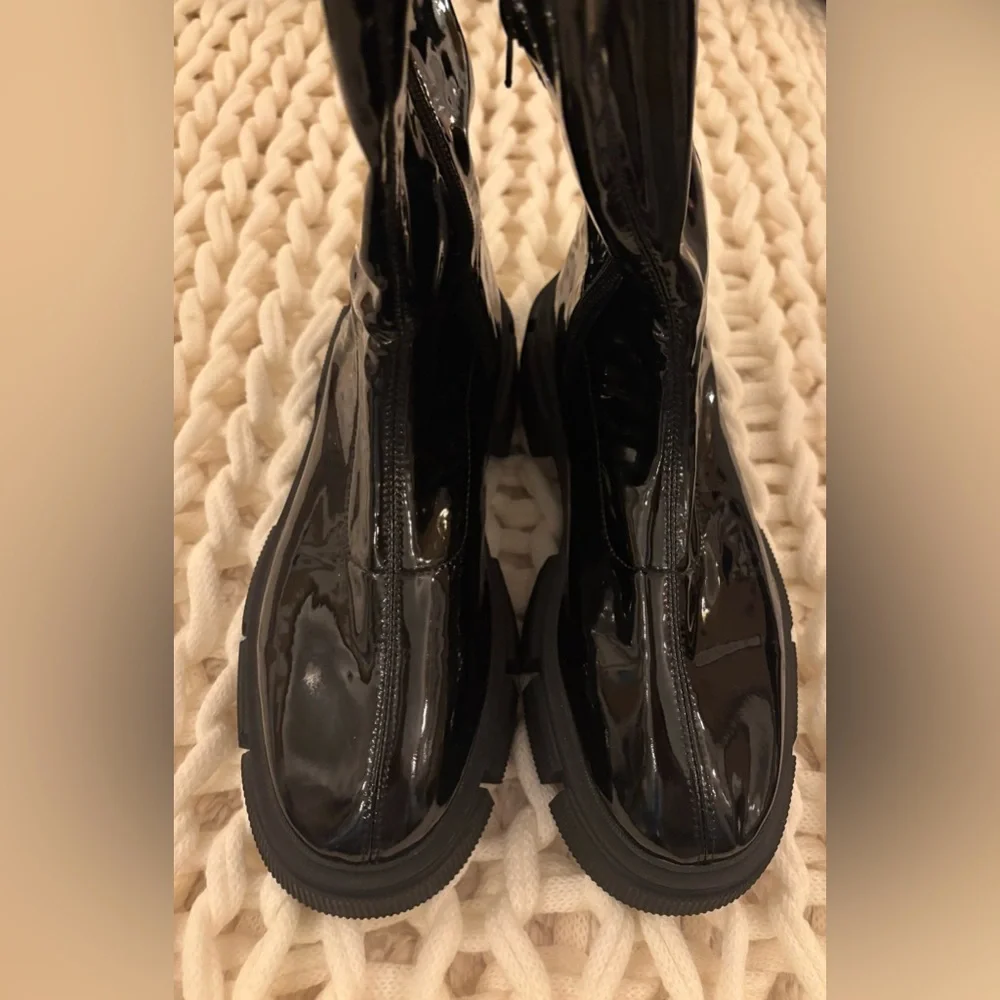 Zara Black Flat Faux Patent Stretch Knee High Boots Women’s Size 9.5 Men’s 8